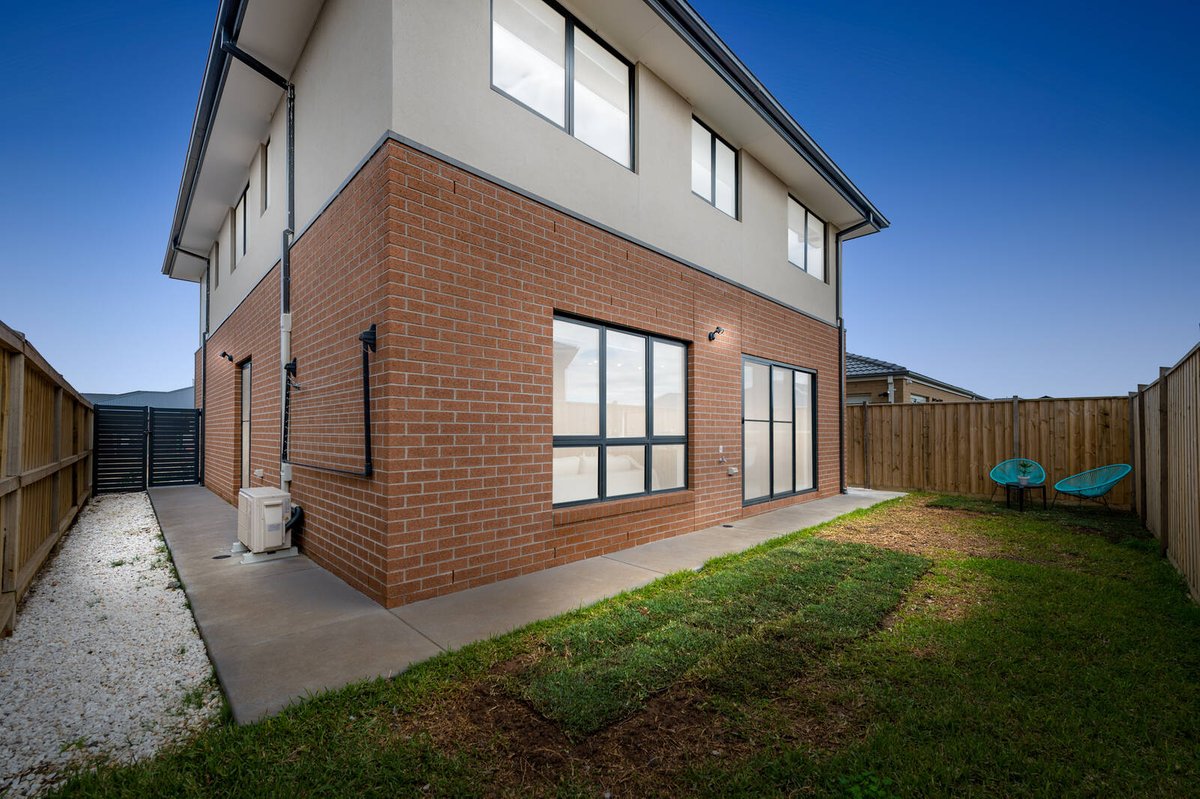38 Surround Drive Mambourin - Residential for sale