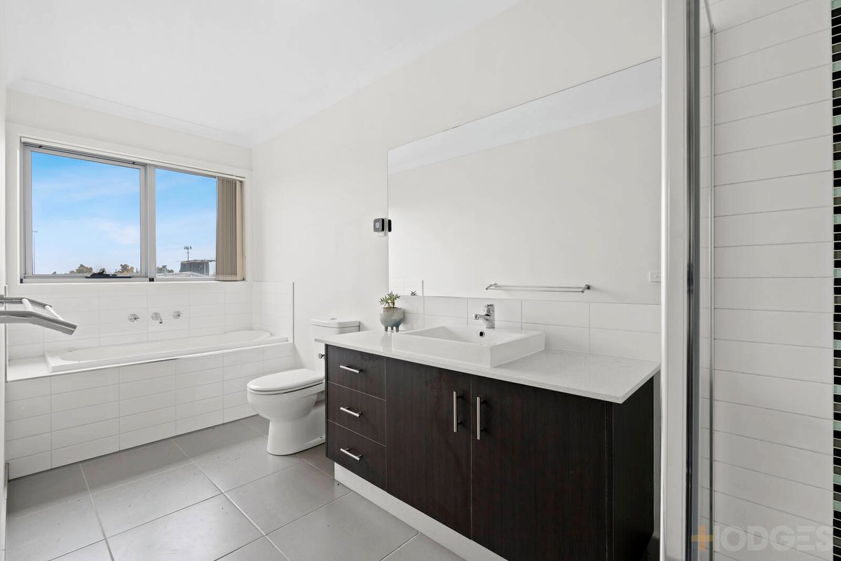 3 / 9 Duchess Court Point Cook - Residential for sale