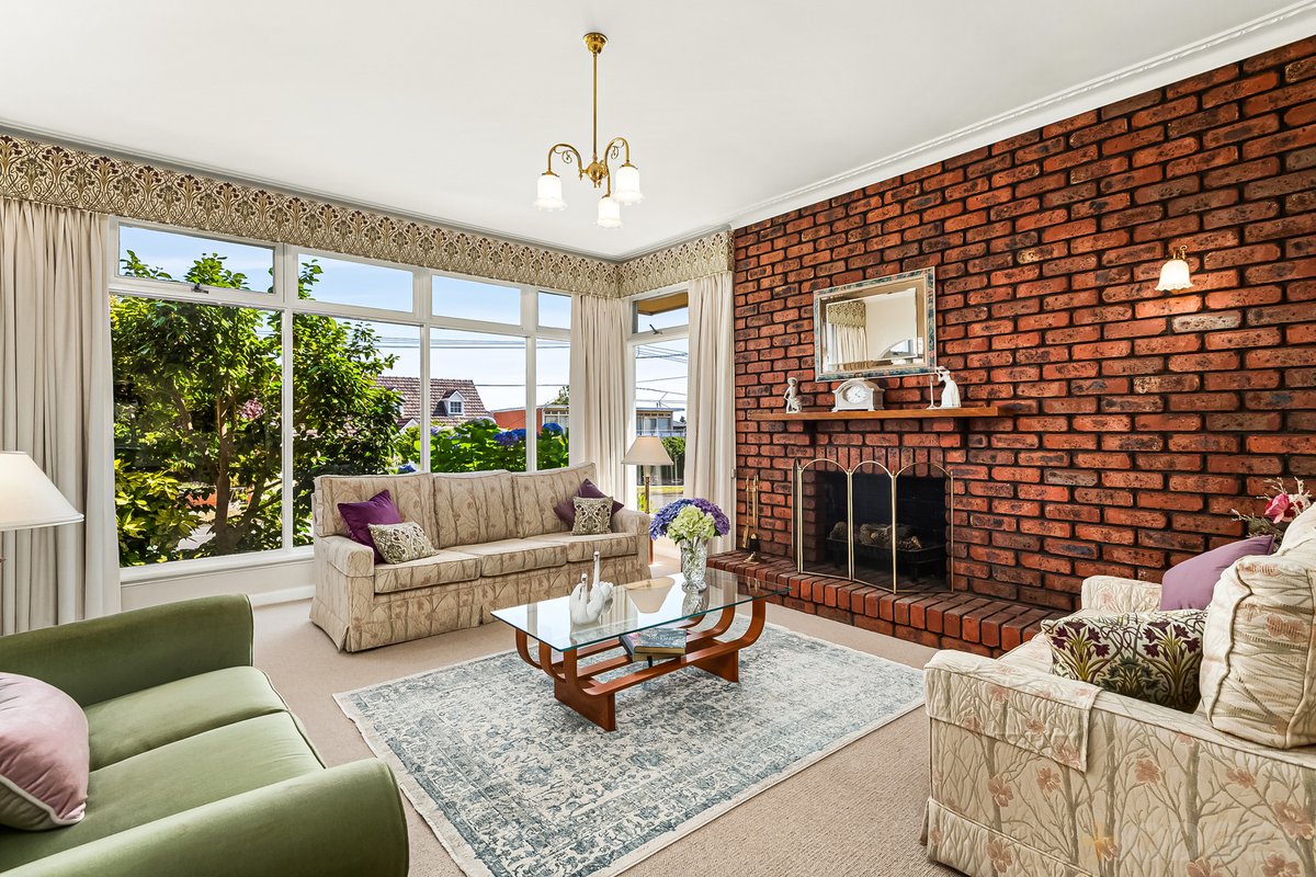 39 Outlook Road Mount Waverley - Residential for sale