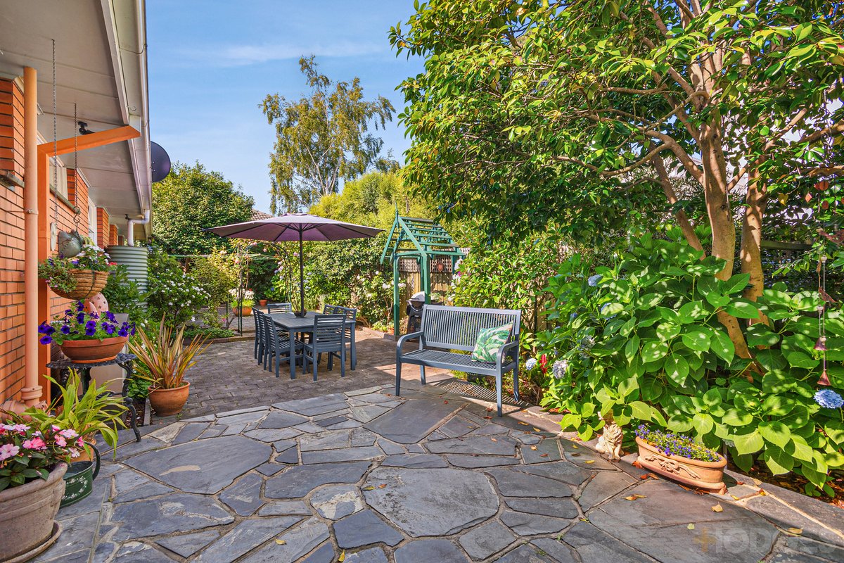 39 Outlook Road Mount Waverley - Residential for sale
