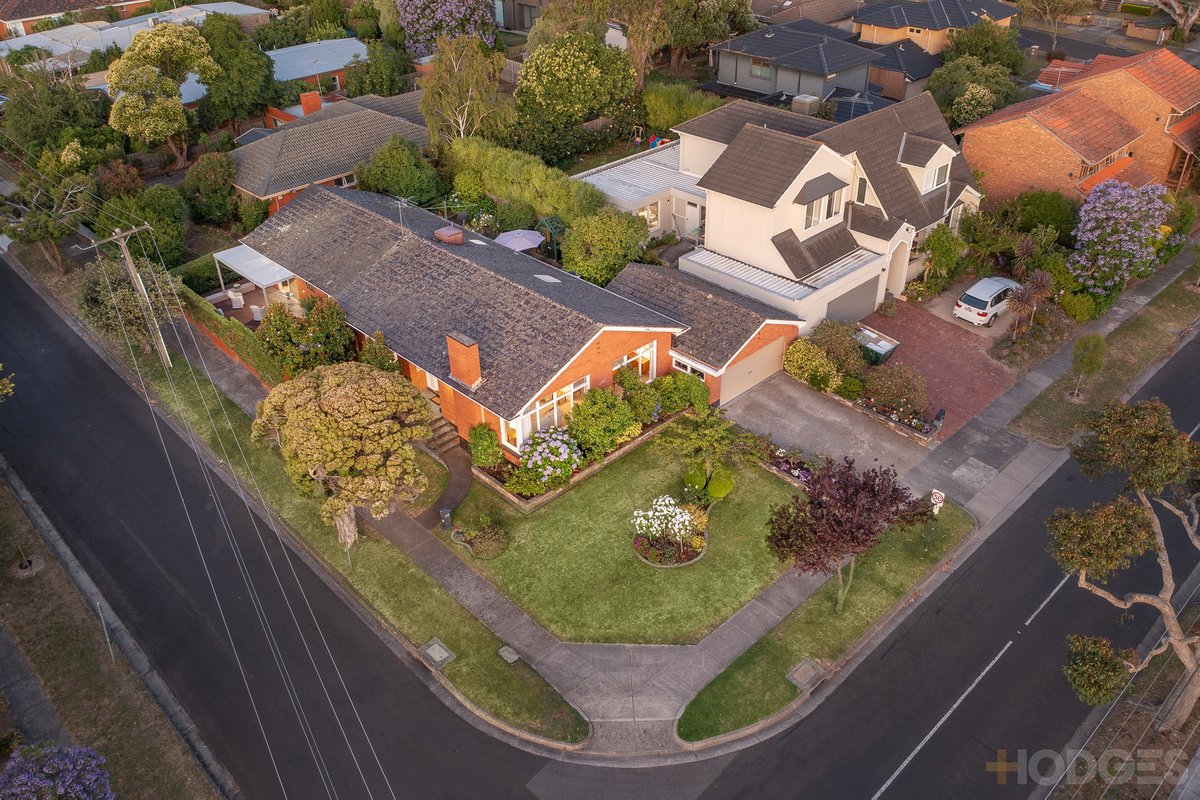 39 Outlook Road Mount Waverley - Residential for sale