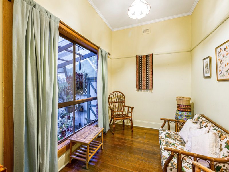 393 geelong Road KINGSVILLE - Residential for sale