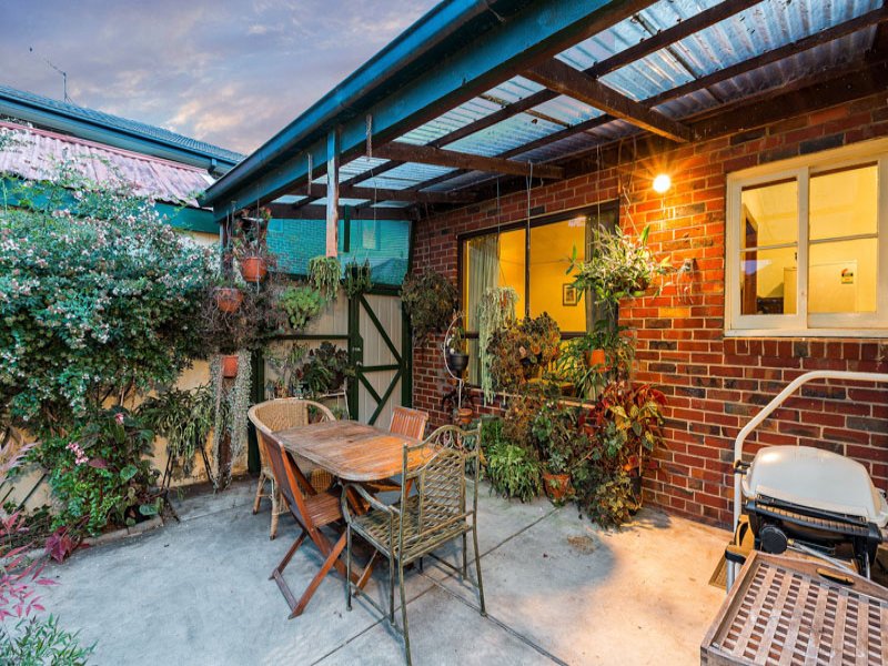 393 geelong Road KINGSVILLE - Residential for sale