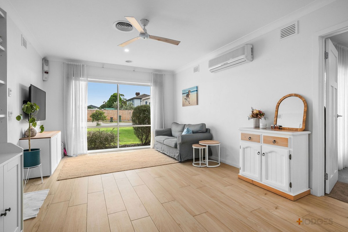 4 Airlie Grove SEAFORD - Residential for lease