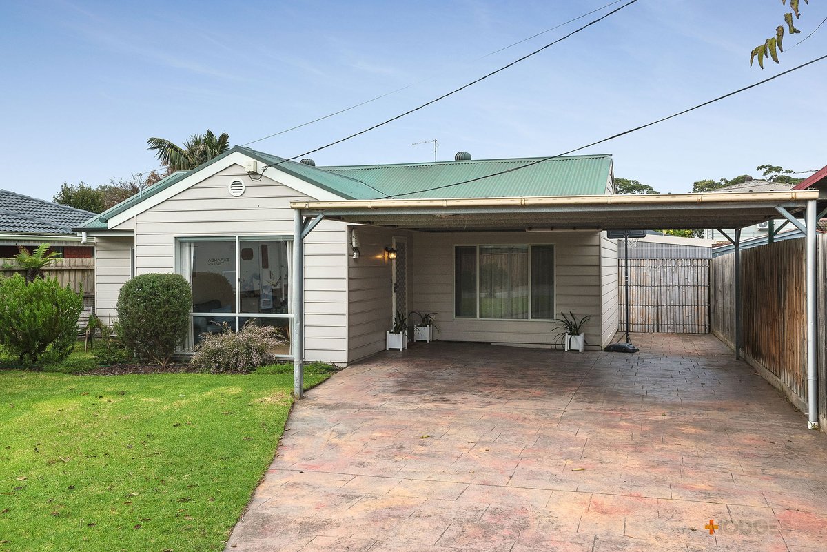 4 Airlie Grove SEAFORD - Residential for lease