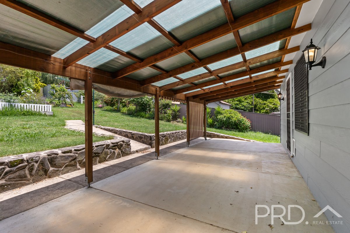 4 Birch Street, BATLOW NSW 2730