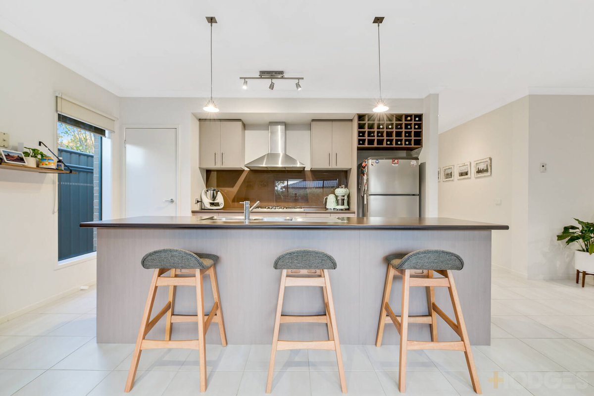 4 Camolina Way Clyde North - Residential for sale