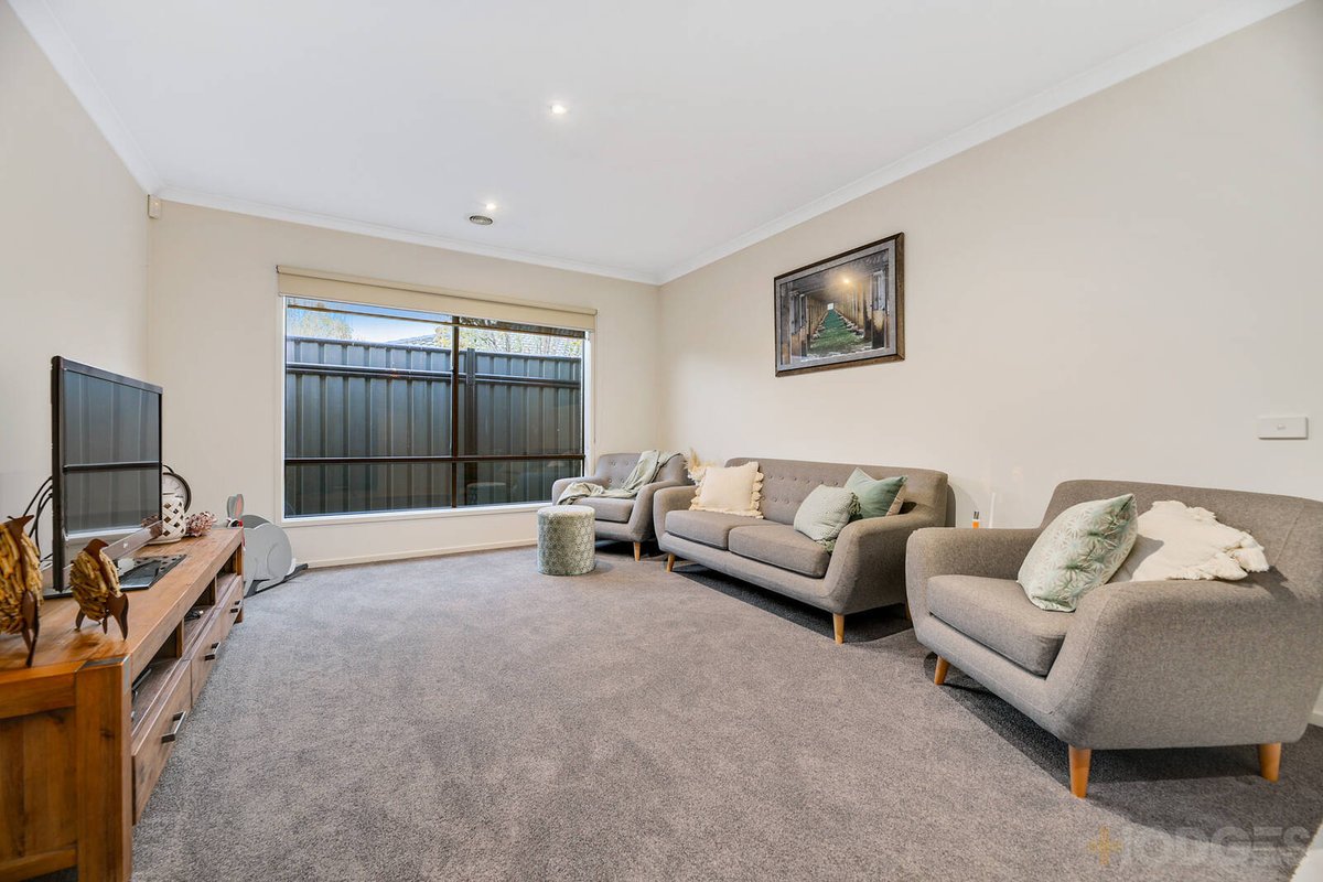 4 Camolina Way Clyde North - Residential for sale