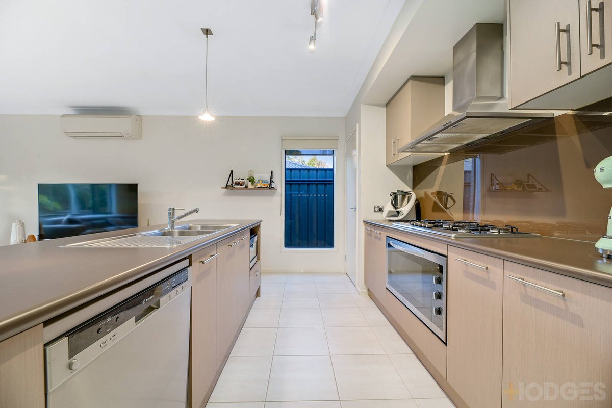 4 Camolina Way Clyde North - Residential for sale