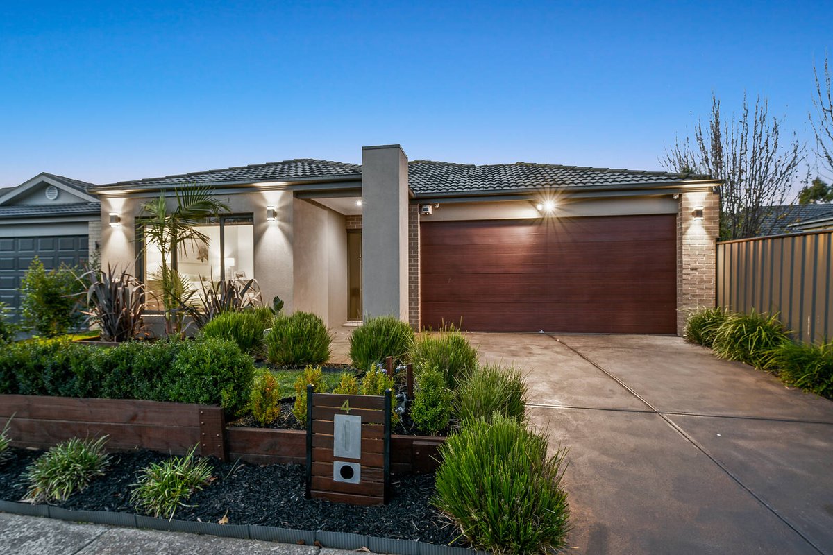 4 Camolina Way Clyde North - Residential for sale