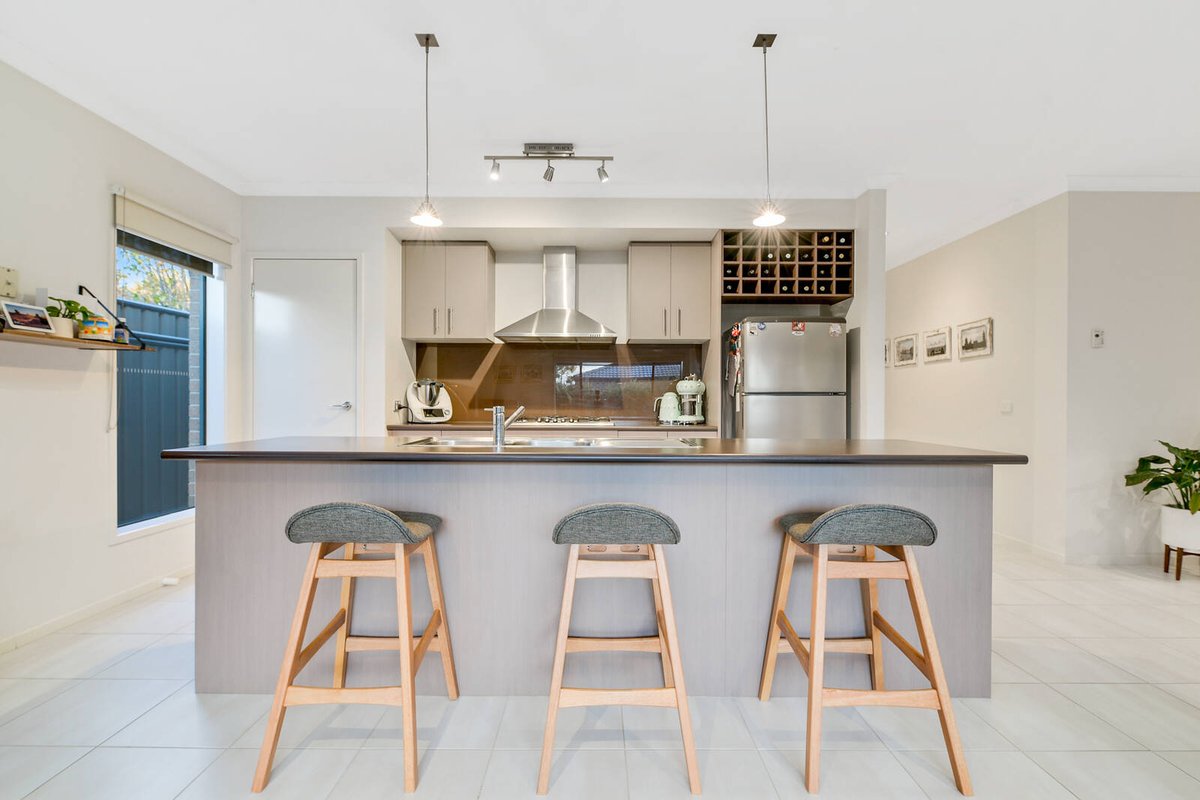 4 Camolina Way Clyde North - Residential for sale