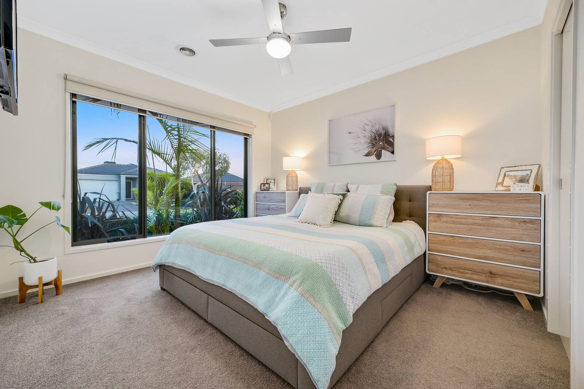 4 Camolina Way Clyde North - Residential for sale