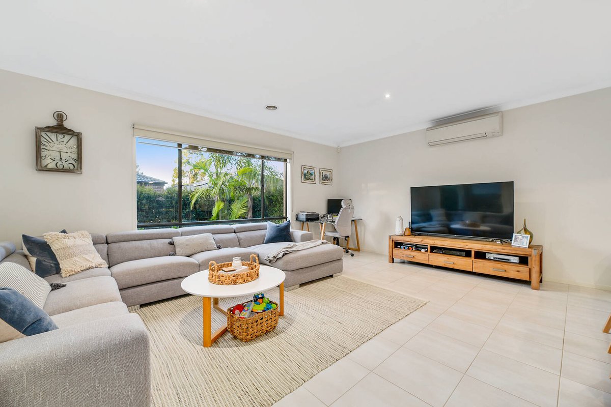 4 Camolina Way Clyde North - Residential for sale
