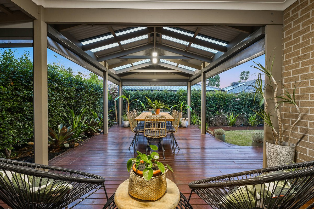 4 Camolina Way Clyde North - Residential for sale