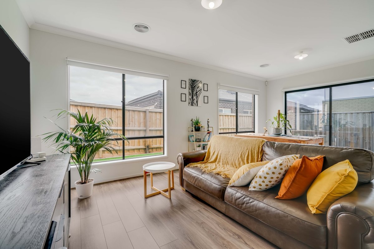 4 Chapelton Way Werribee - Residential for sale