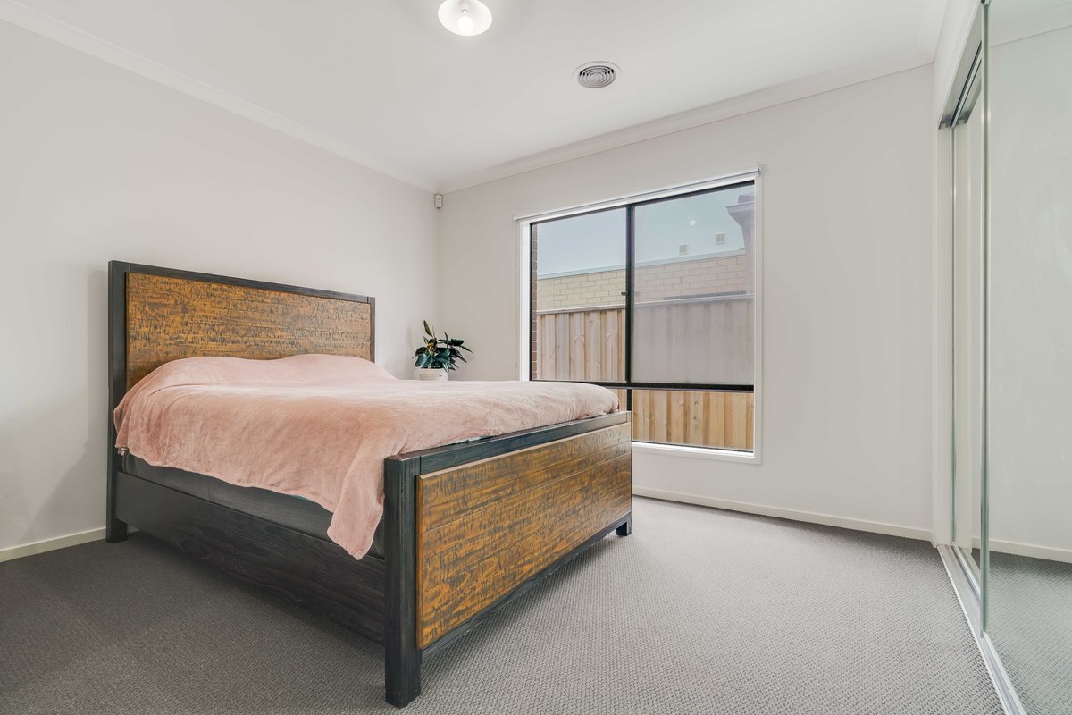 4 Chapelton Way Werribee - Residential for sale