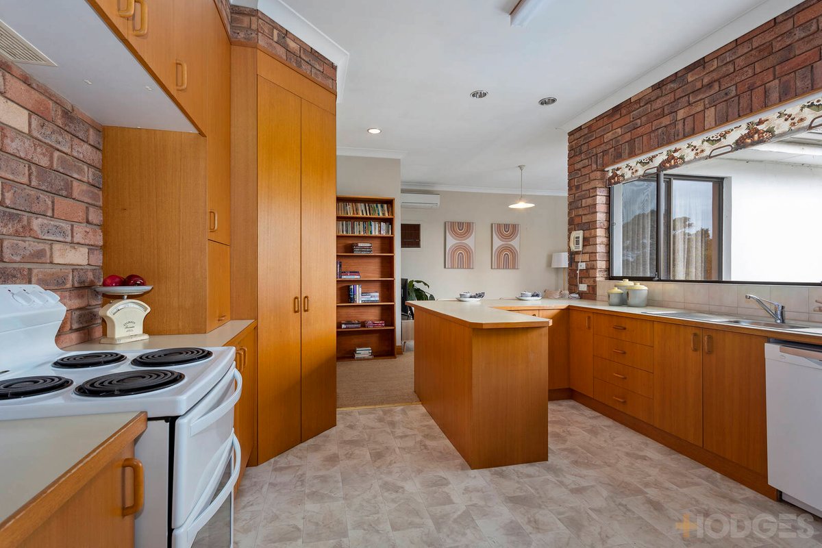 4 Chateau Grove Beaumaris - Residential for sale