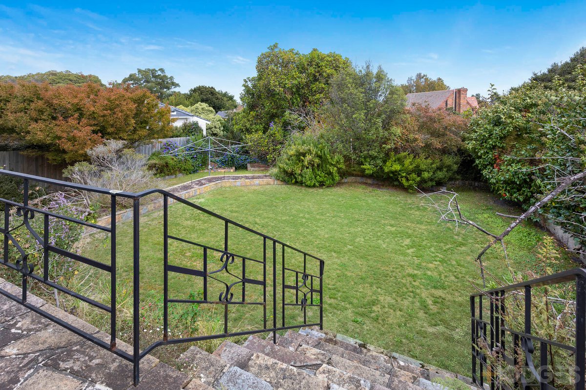 4 Chateau Grove Beaumaris - Residential for sale
