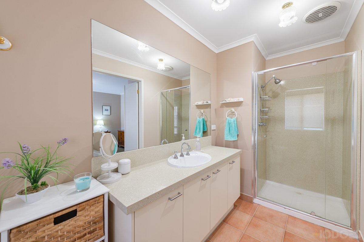 4 Creekview Way Wyndham Vale - Residential for sale