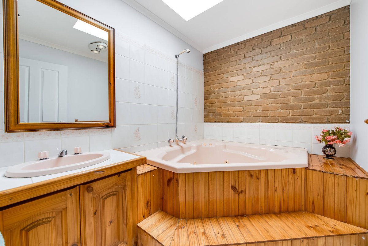 4 Dakara Court Wyndham Vale - Residential for sale