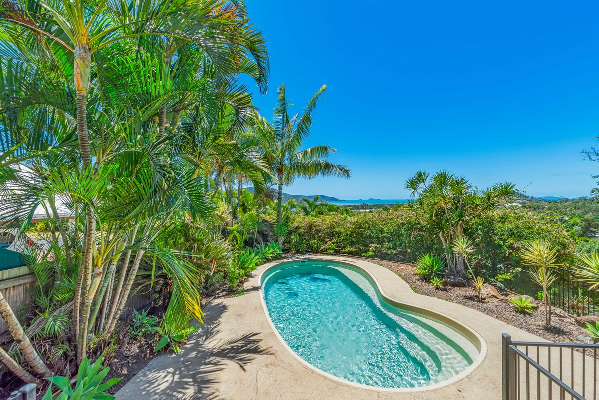 4 Daydream Court, CANNONVALE QLD 4802