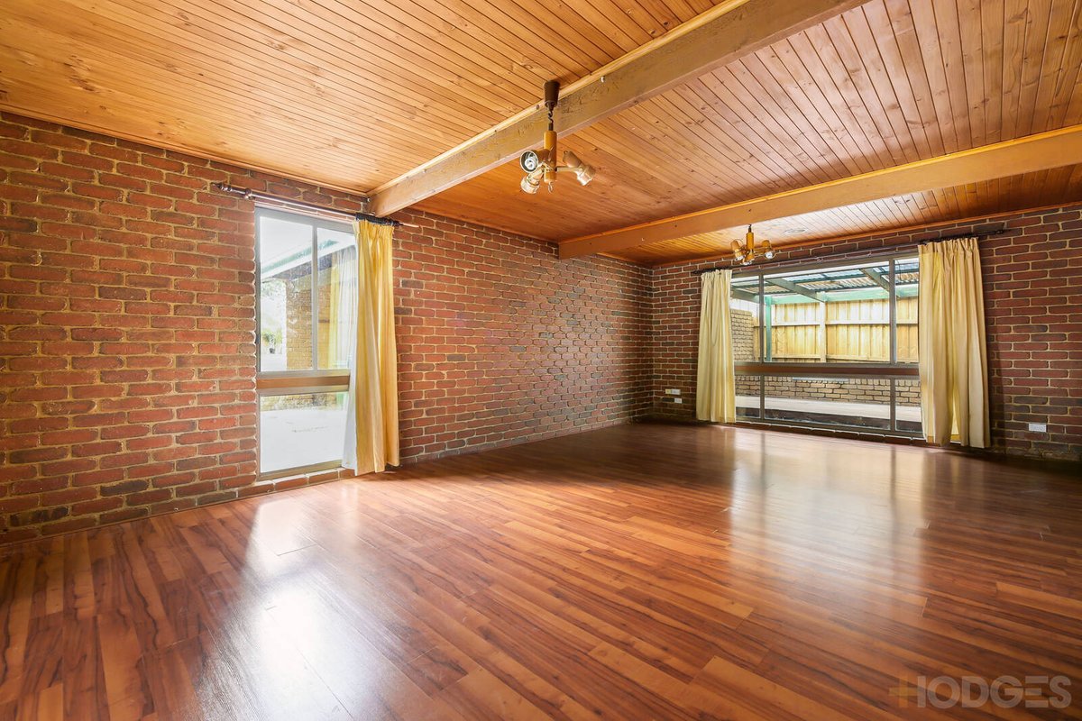 4 Dearing Avenue Cranbourne - Residential for sale