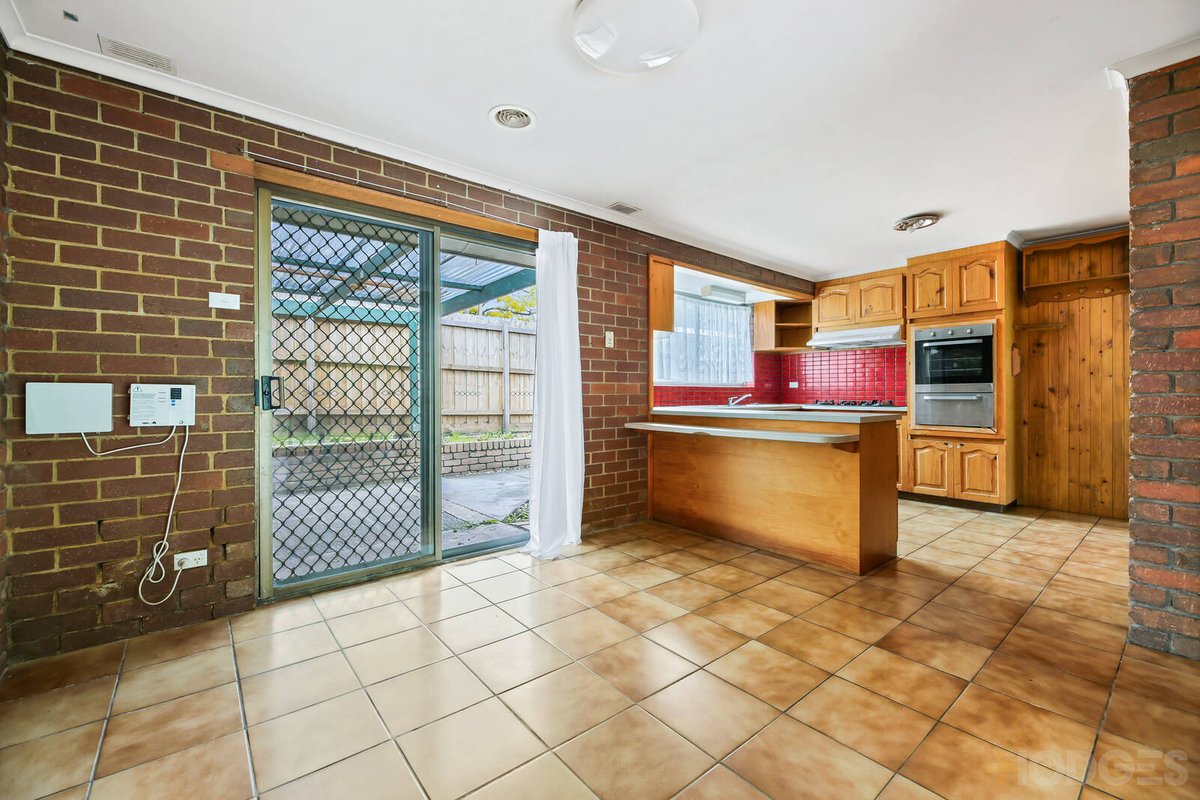 4 Dearing Avenue Cranbourne - Residential for sale