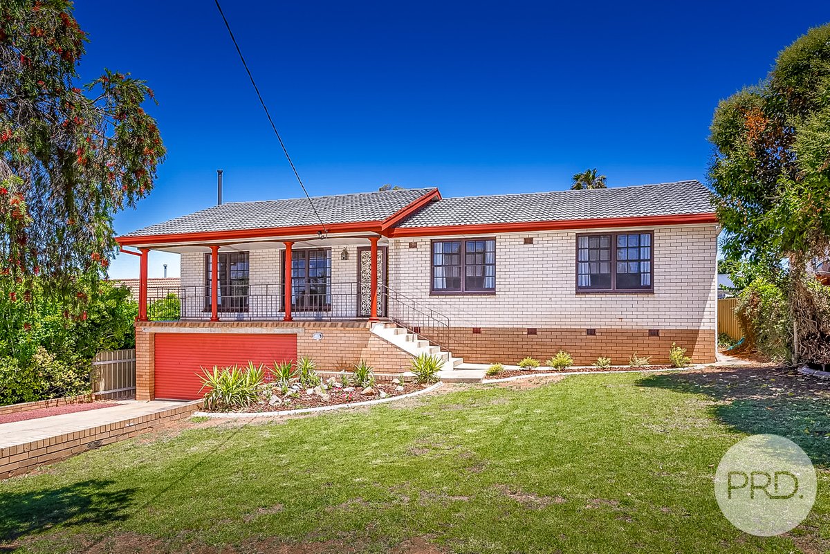 4 Endeavour Street, KOORINGAL NSW 2650