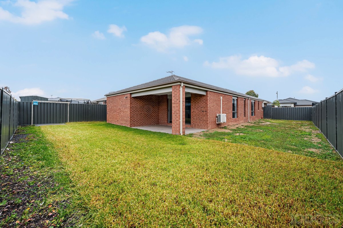 4 Hansel Drive Werribee - Residential for sale