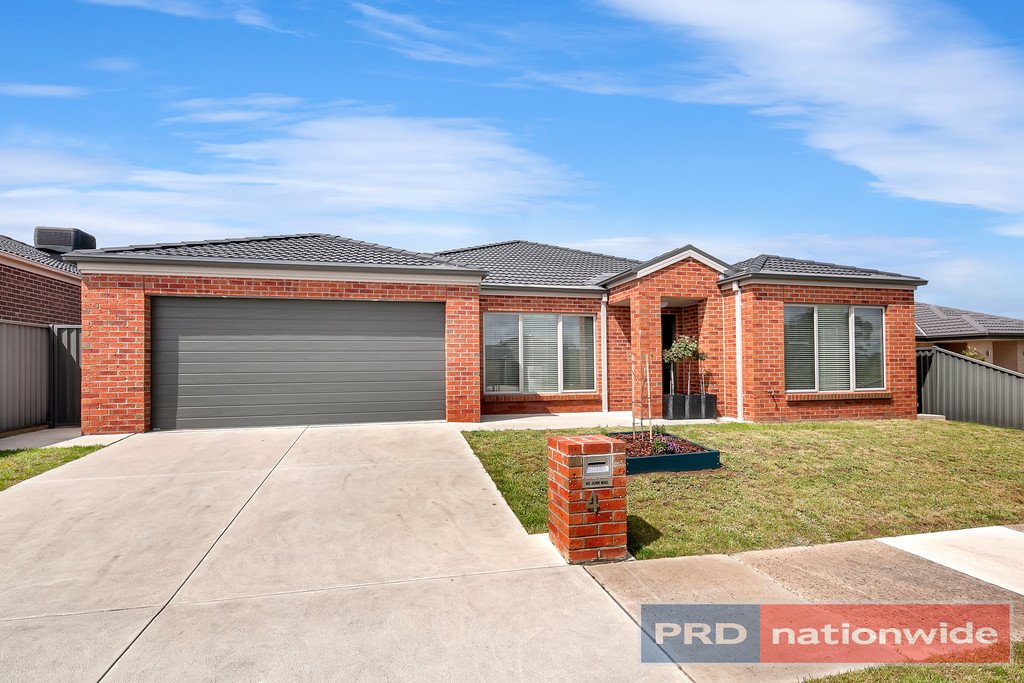 4 Hereford Close, DELACOMBE VIC 3356