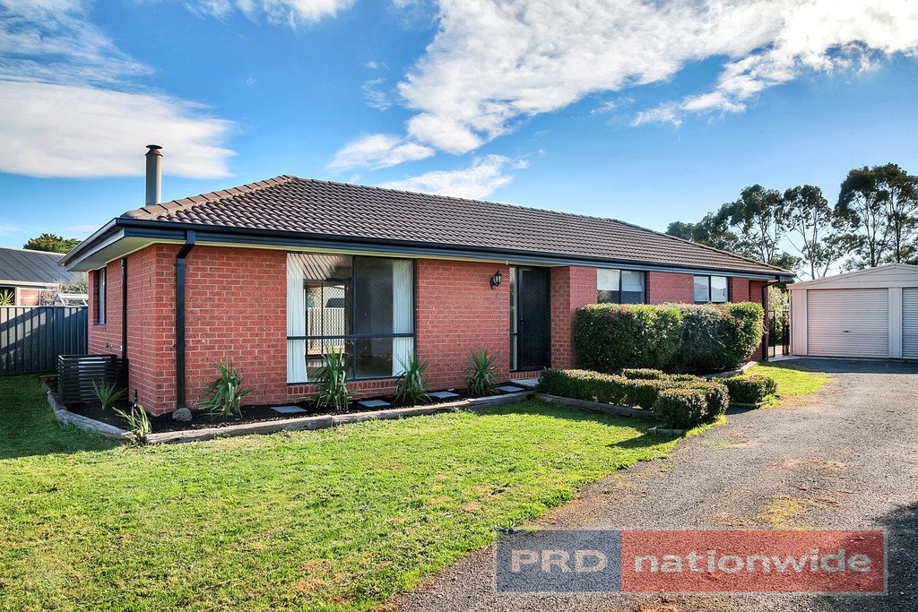 4 James Court, MINERS REST VIC 3352