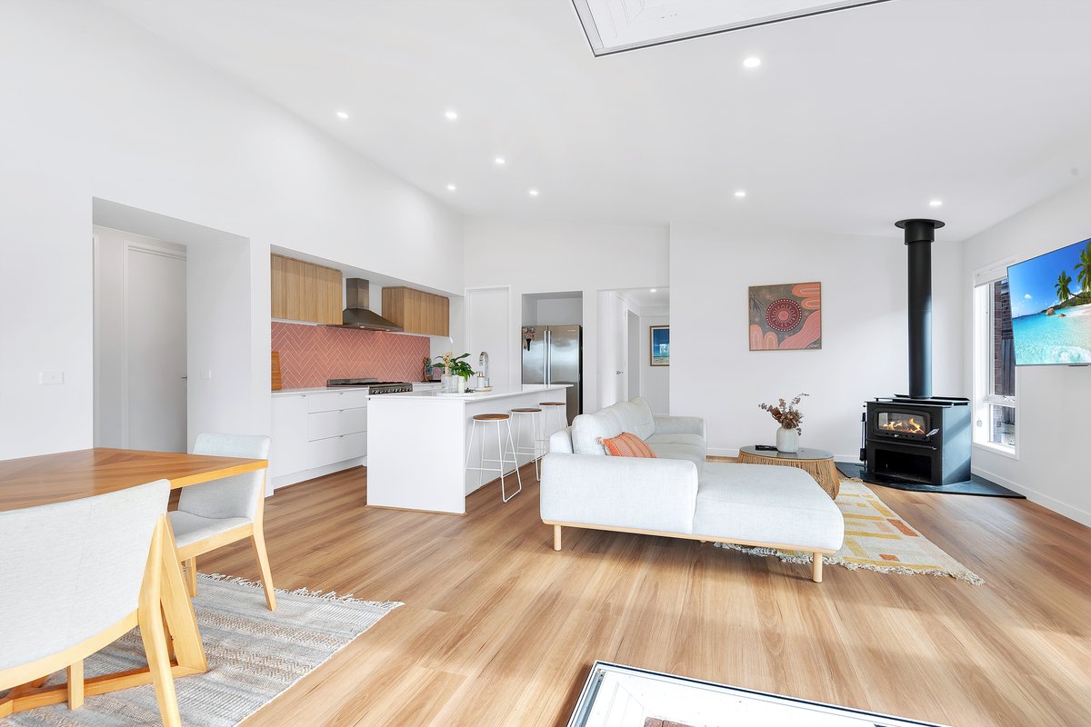 4 Joanna St  Ocean Grove - Residential for lease