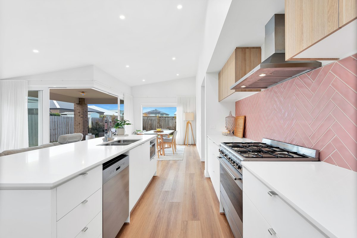 4 Joanna St  Ocean Grove - Residential for lease