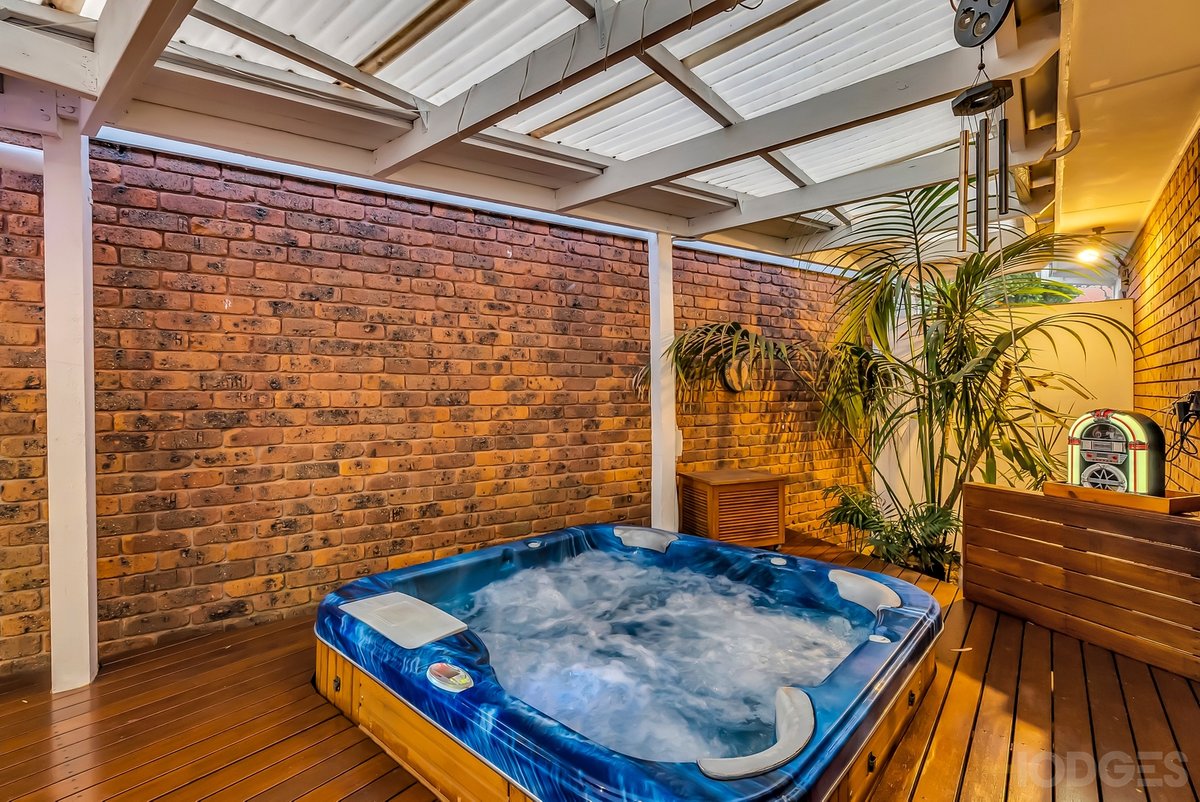 4 Lauriston Court Cheltenham - Residential for sale