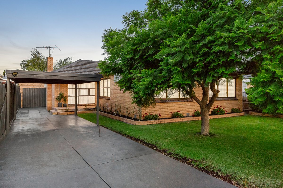 4 Leo Street Bentleigh East - Residential for sale