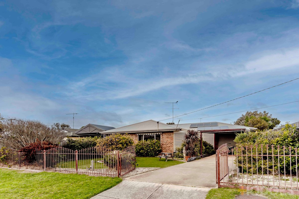 4 Loch Ard Drive Ocean Grove - 3 bedroom property