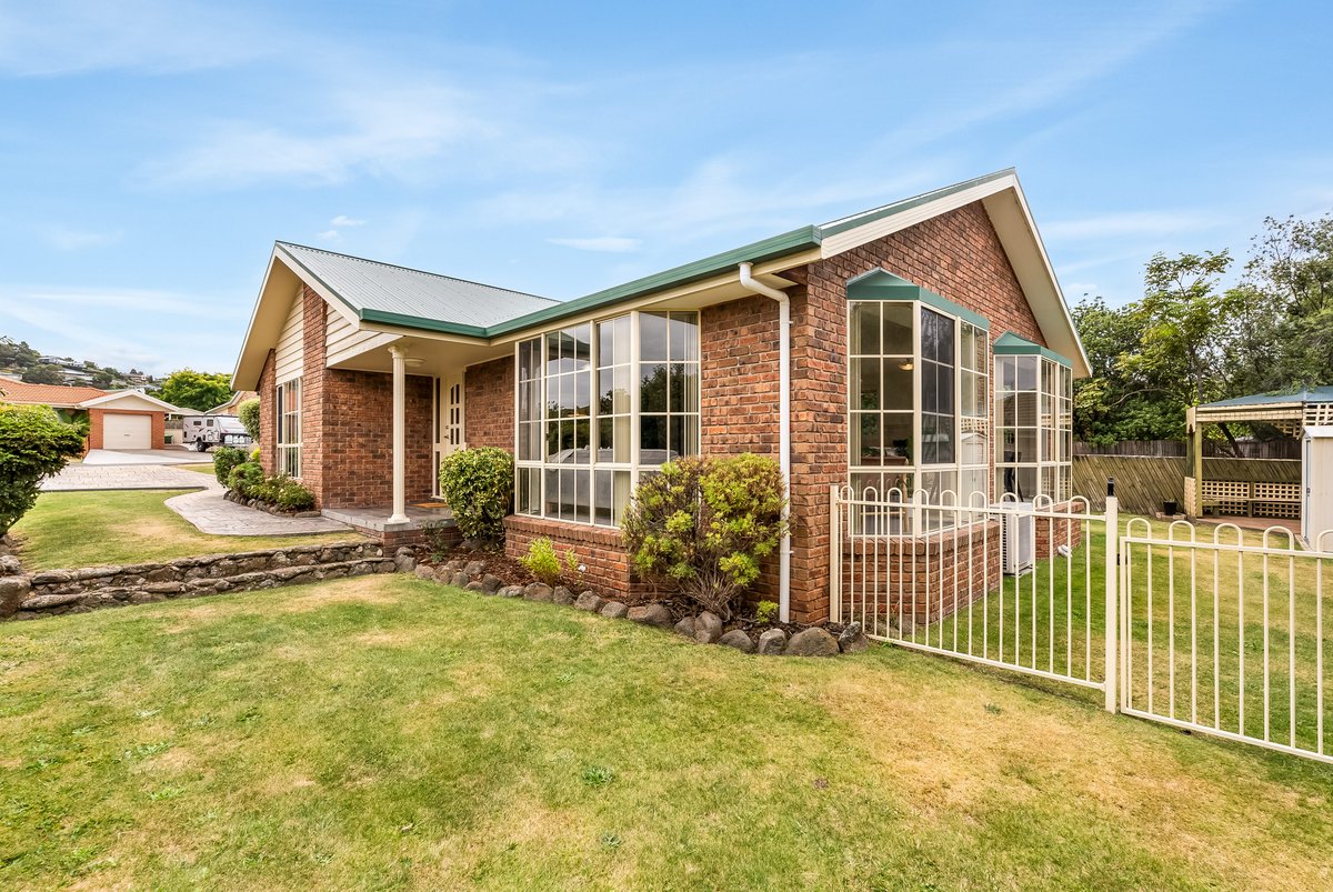 4 Maddelena Court, OLD BEACH TAS 7017