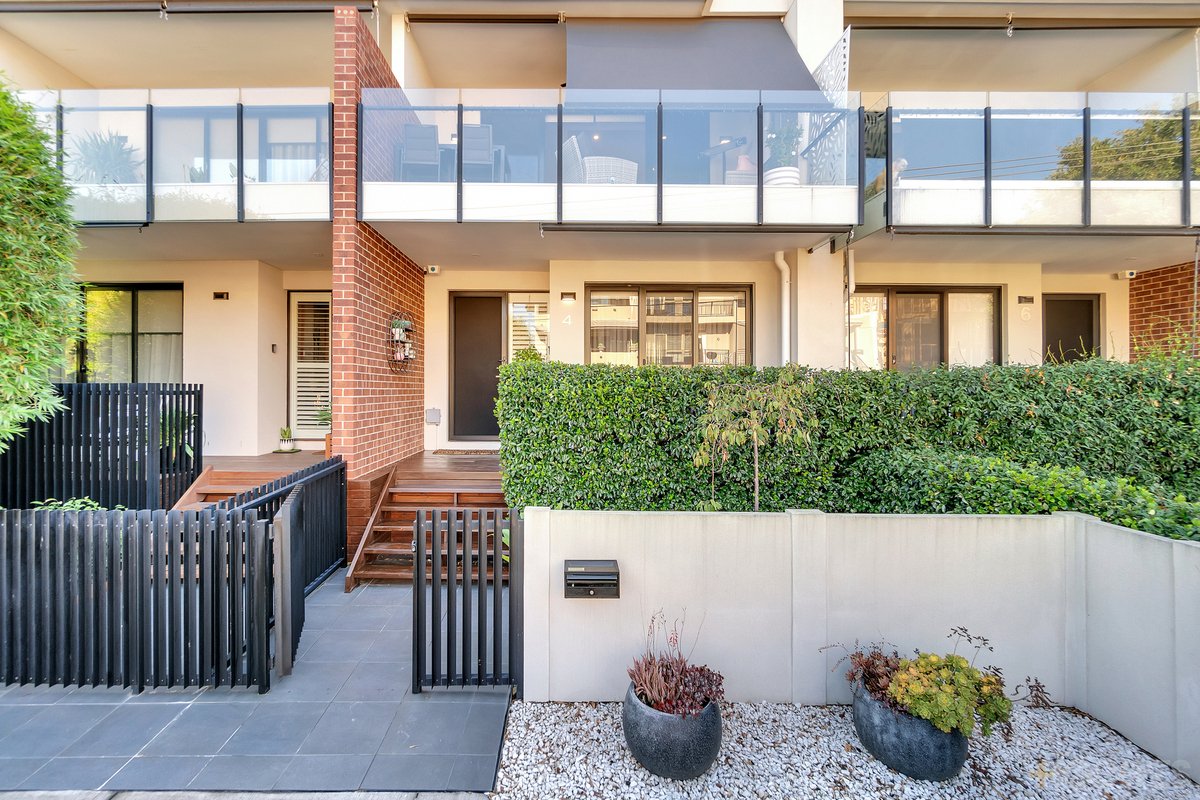 4 Manikato Avenue Mordialloc - Residential for sale