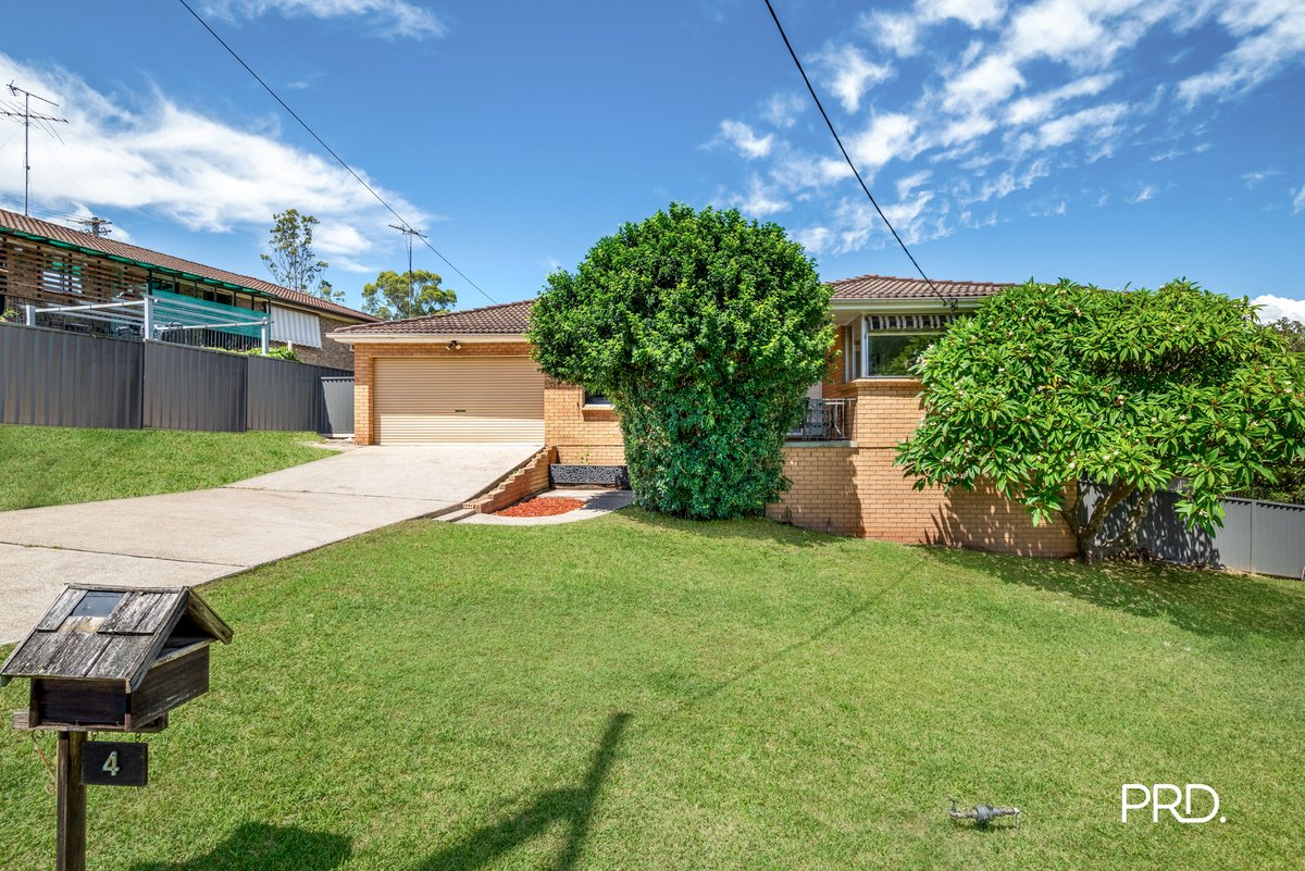 4 Maunder Place, WARRAGAMBA NSW 2752