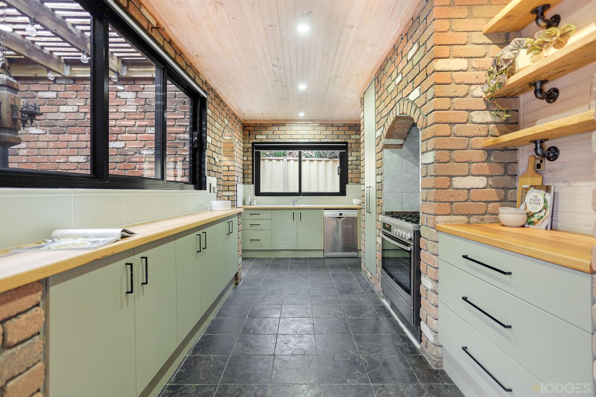 4 Melita Avenue Werribee - Residential for sale