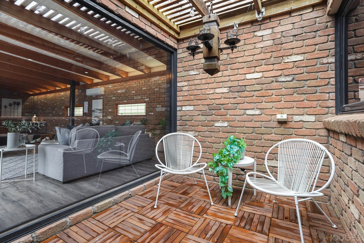 4 Melita Avenue Werribee - Residential for sale