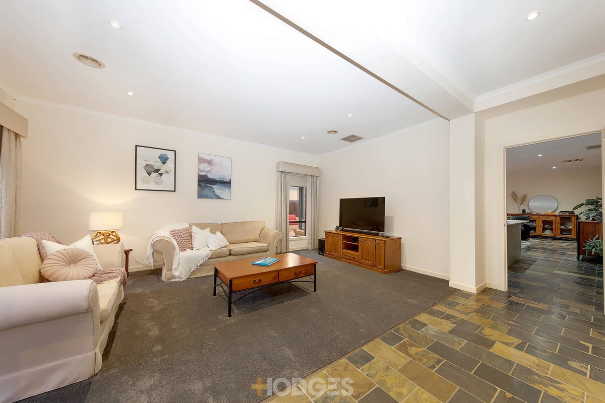 4 Mokoan Close Manor Lakes - Residential for sale