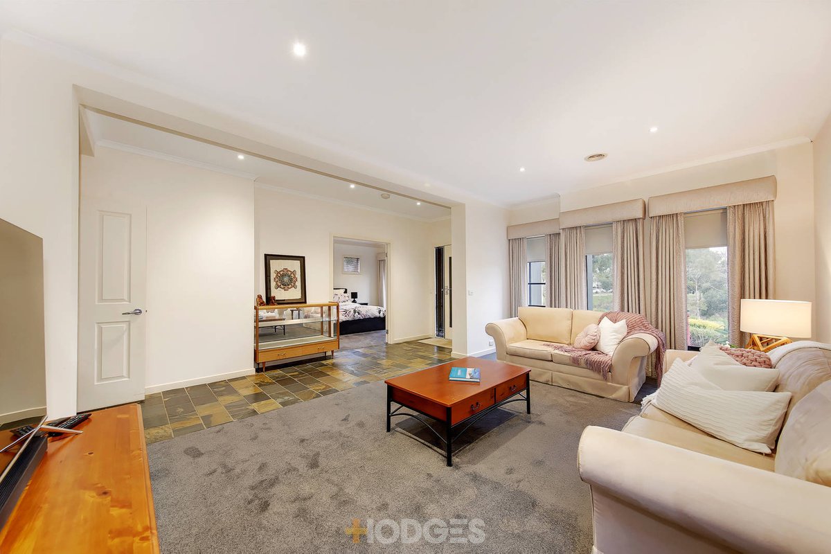 4 Mokoan Close Manor Lakes - Residential for sale