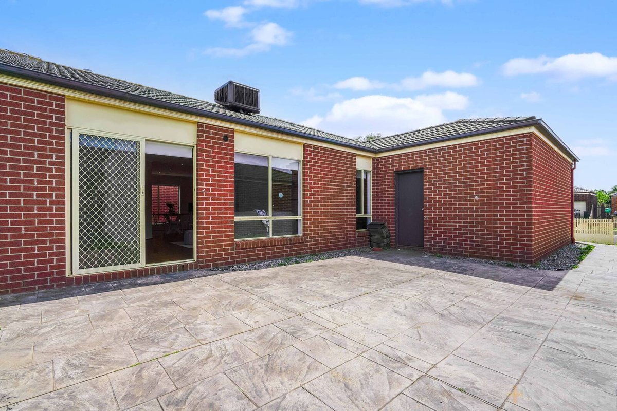 4 Montana Drive Werribee - Residential for sale
