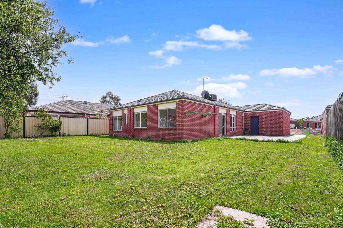 4 Montana Drive Werribee - Residential for sale