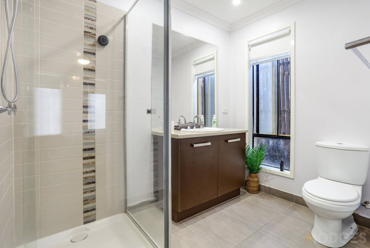 4 Saris Street Manor Lakes - Residential for sale