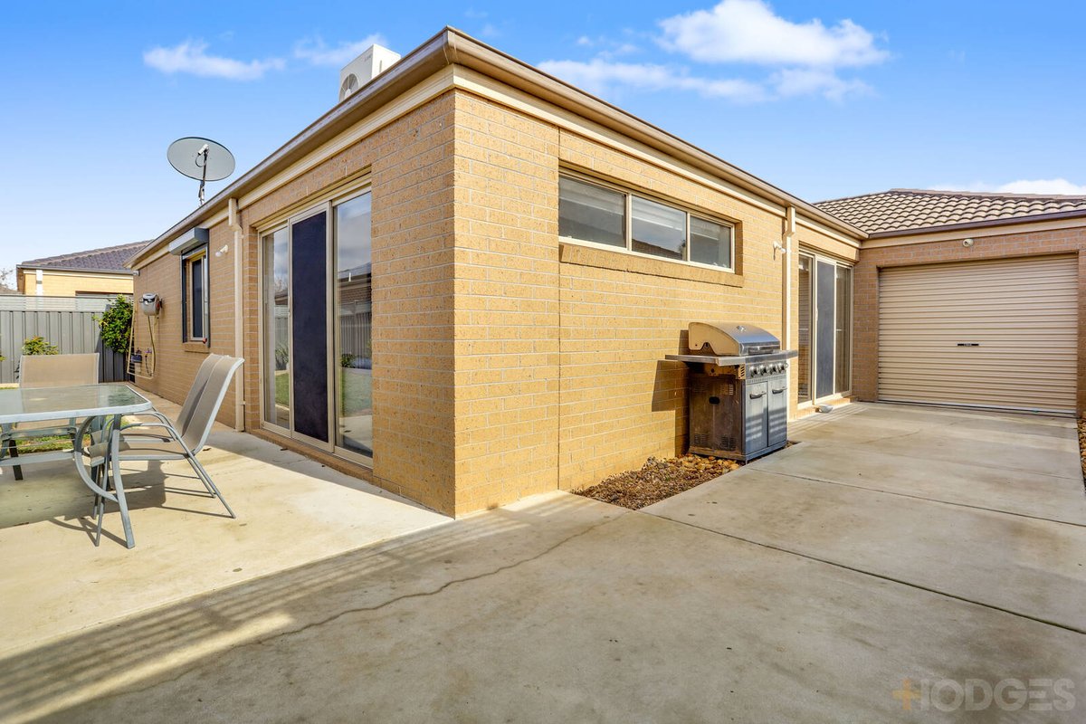 4 Saris Street Manor Lakes - Residential for sale