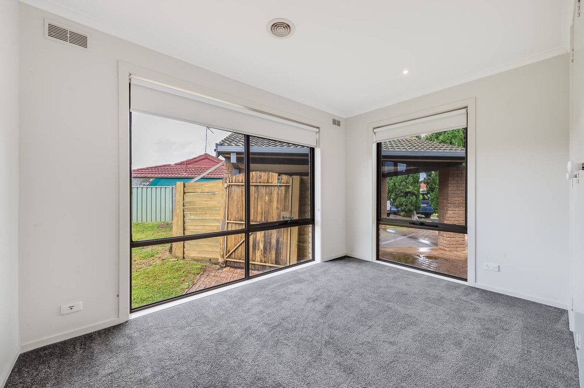 4 Snowgum Court Hoppers Crossing - Residential for sale