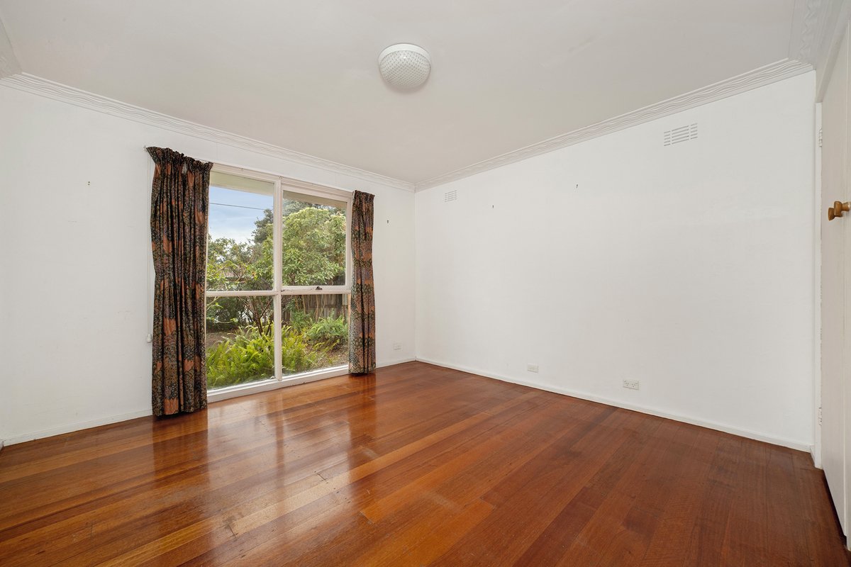 4 Strathmore Street Bentleigh - Residential for lease