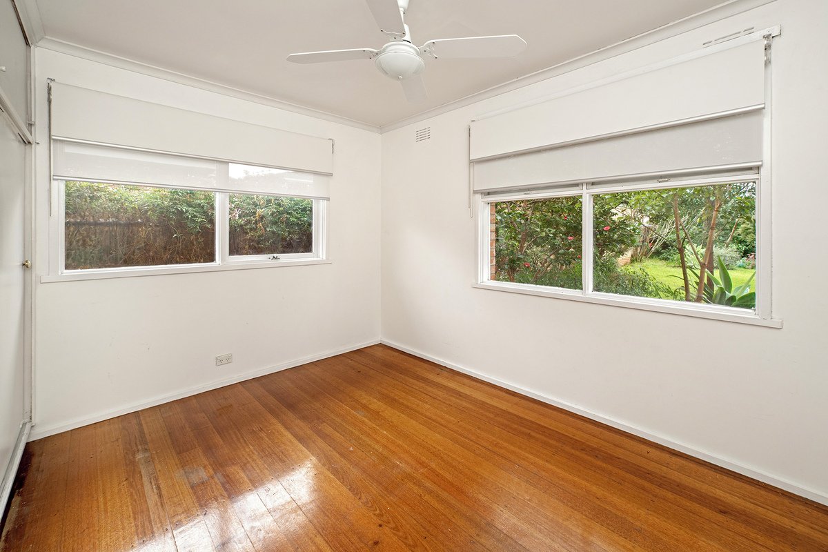 4 Strathmore Street Bentleigh - Residential for lease
